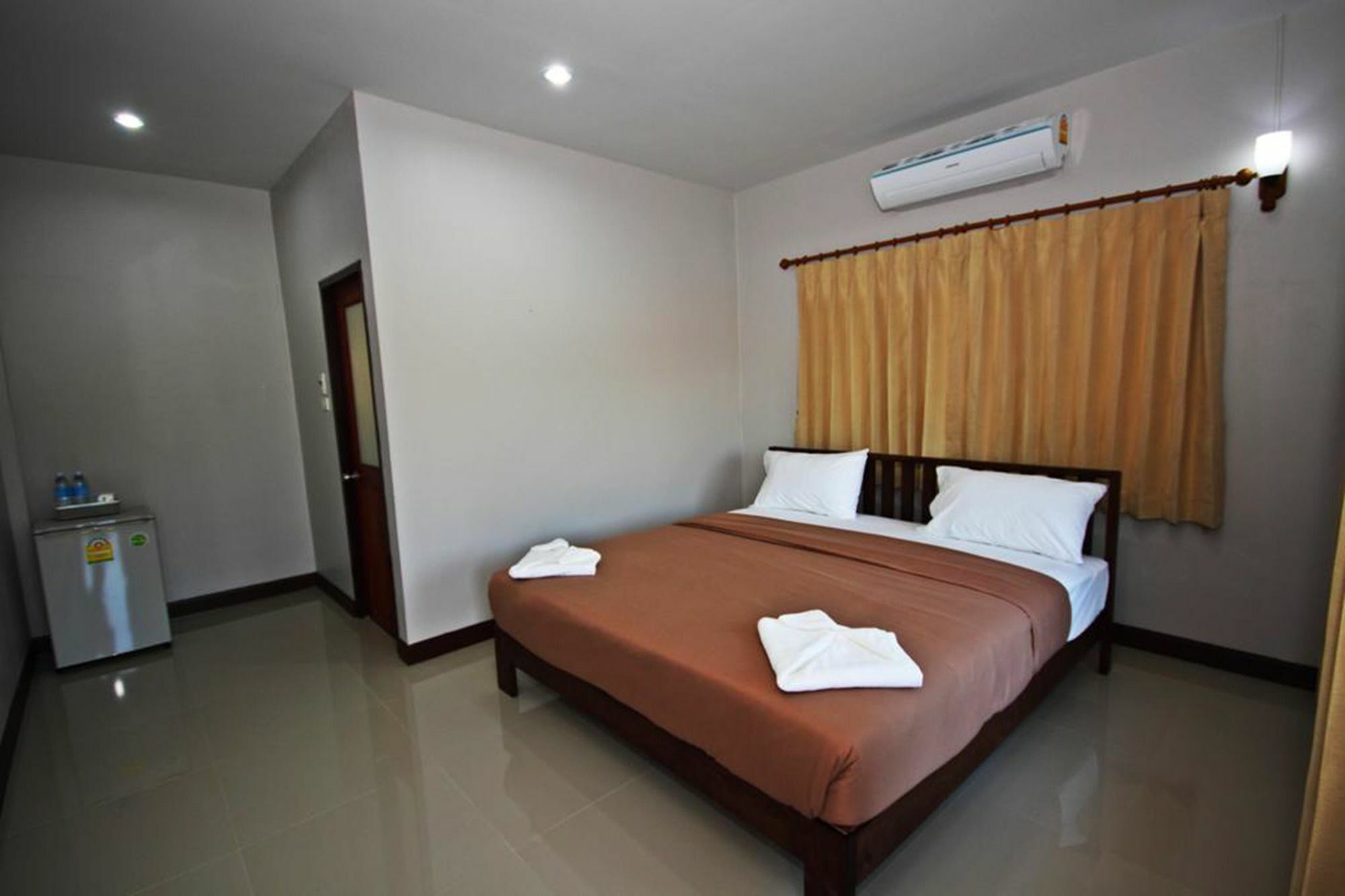Resort Railumpoo Nakhon Sawan Exterior foto