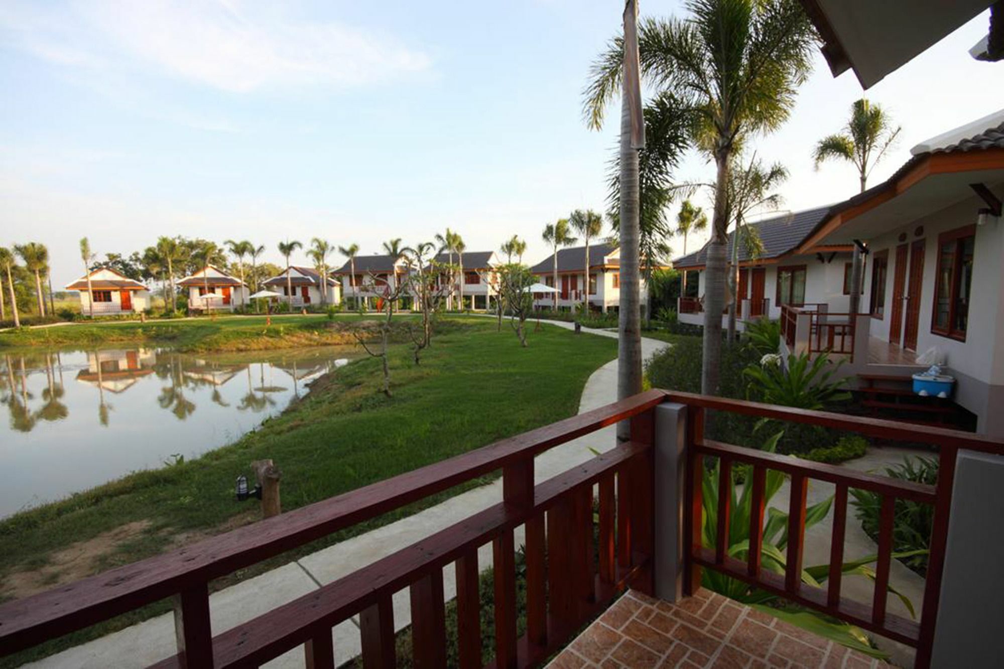 Resort Railumpoo Nakhon Sawan Exterior foto