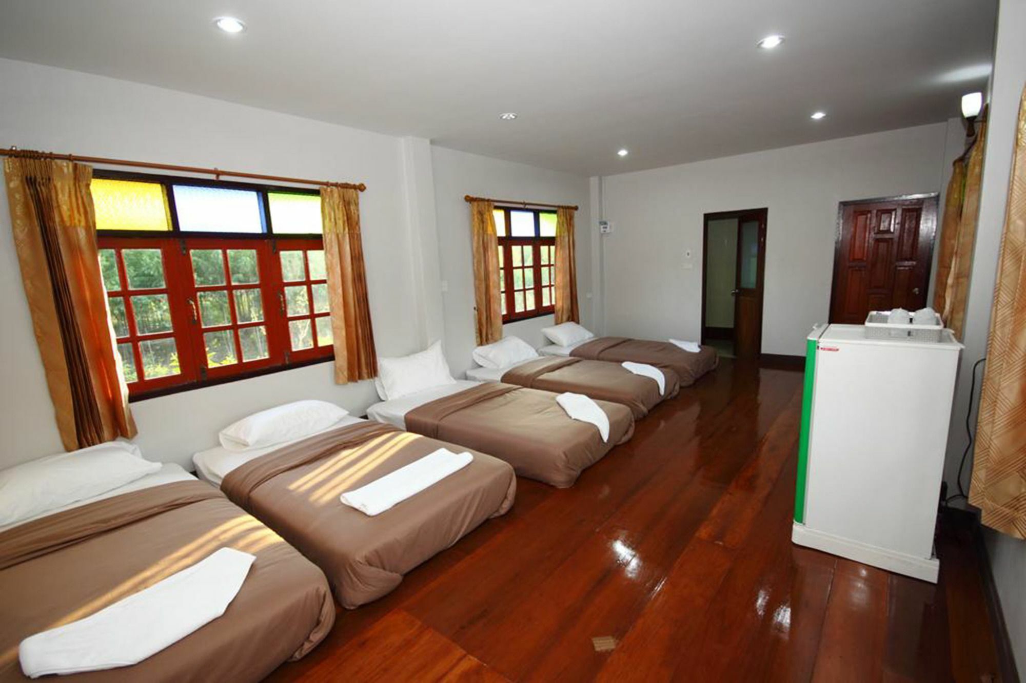 Resort Railumpoo Nakhon Sawan Exterior foto