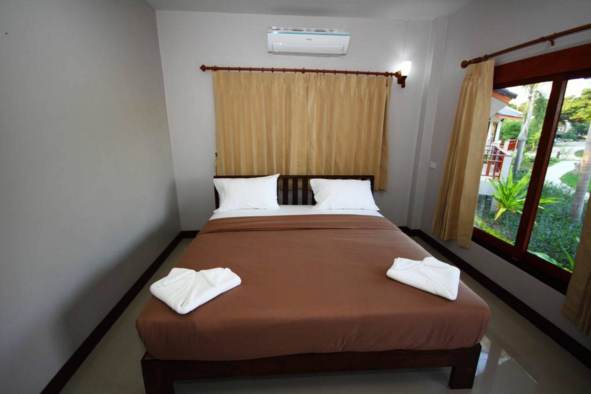 Resort Railumpoo Nakhon Sawan Exterior foto