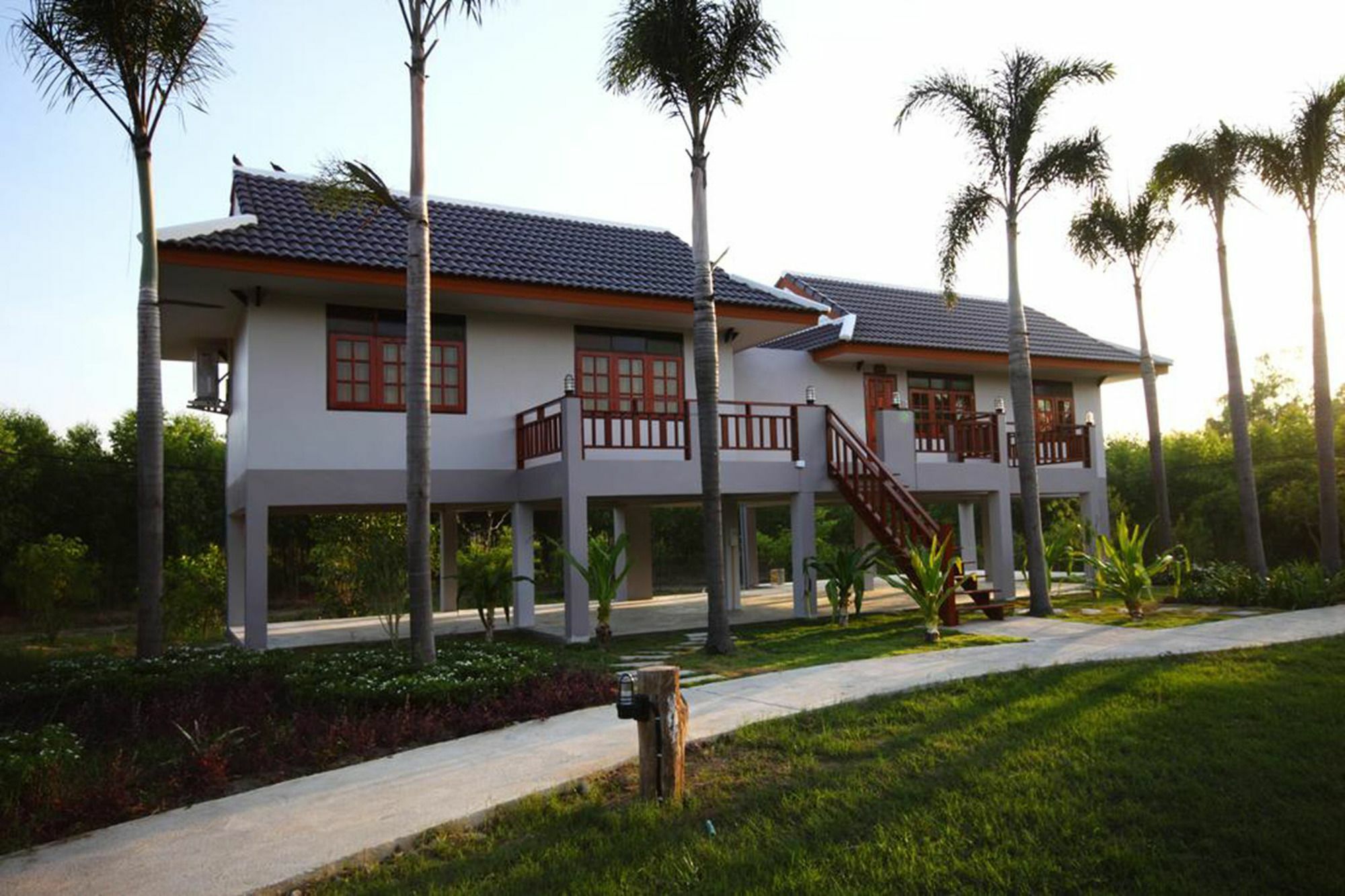 Resort Railumpoo Nakhon Sawan Exterior foto