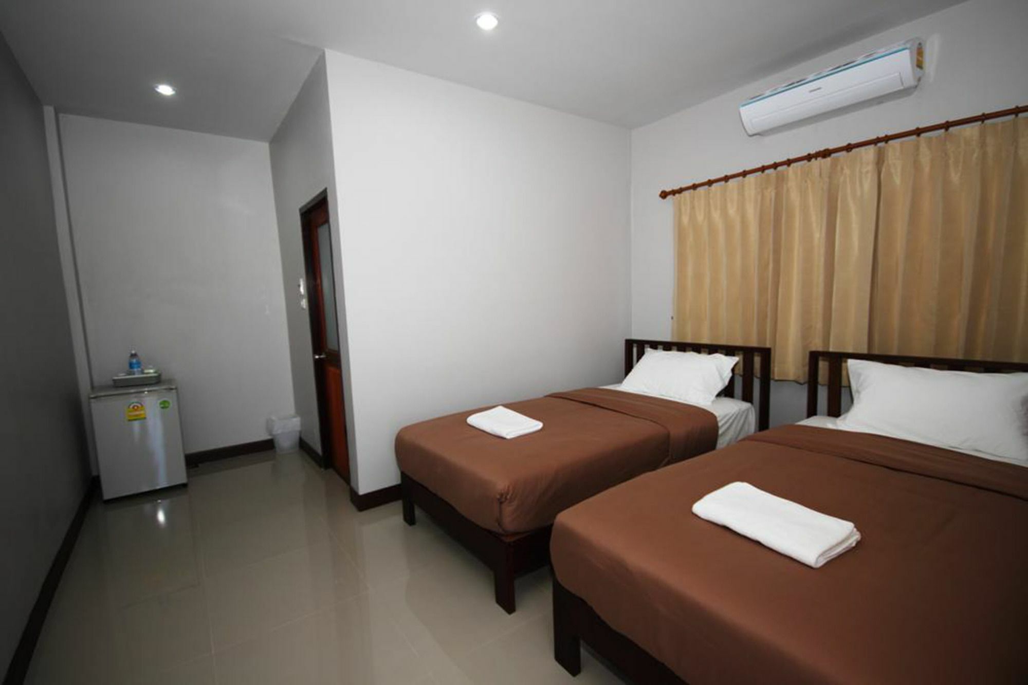 Resort Railumpoo Nakhon Sawan Exterior foto